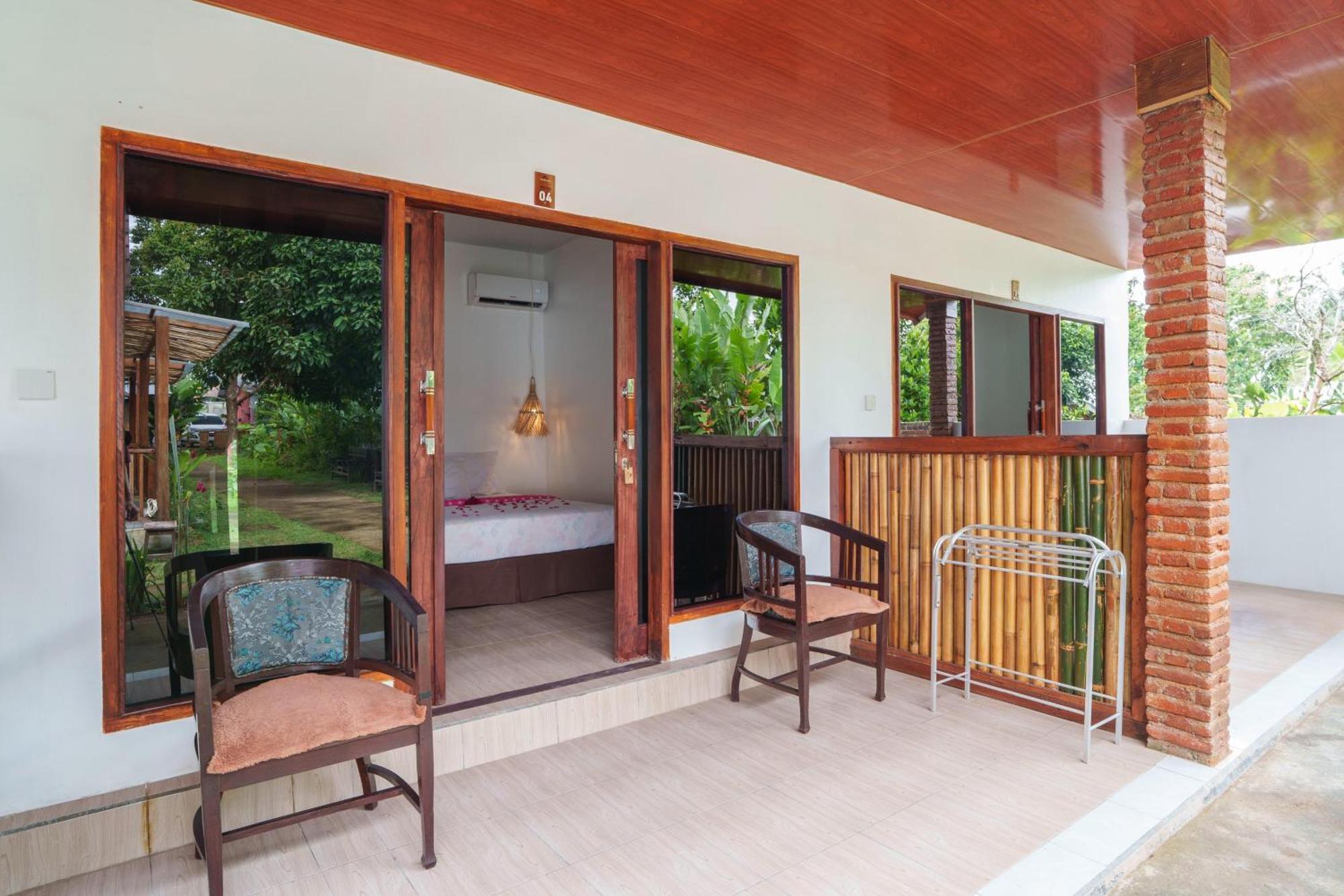 Anjani Larva Cottage - Homestay And Eatery Senaru Esterno foto